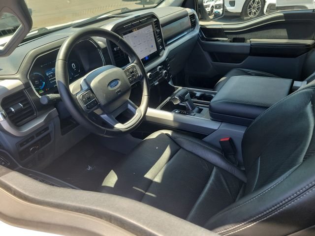 Certified Used 2023 Oxford White Ford XLT image 3