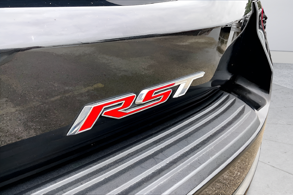 Used 2021 Black Chevrolet RST image 33