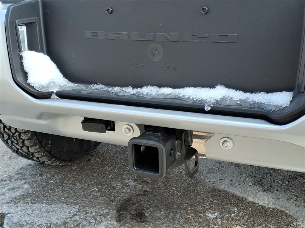 New 2025 Shadow Black Ford Outer Banks® image 7