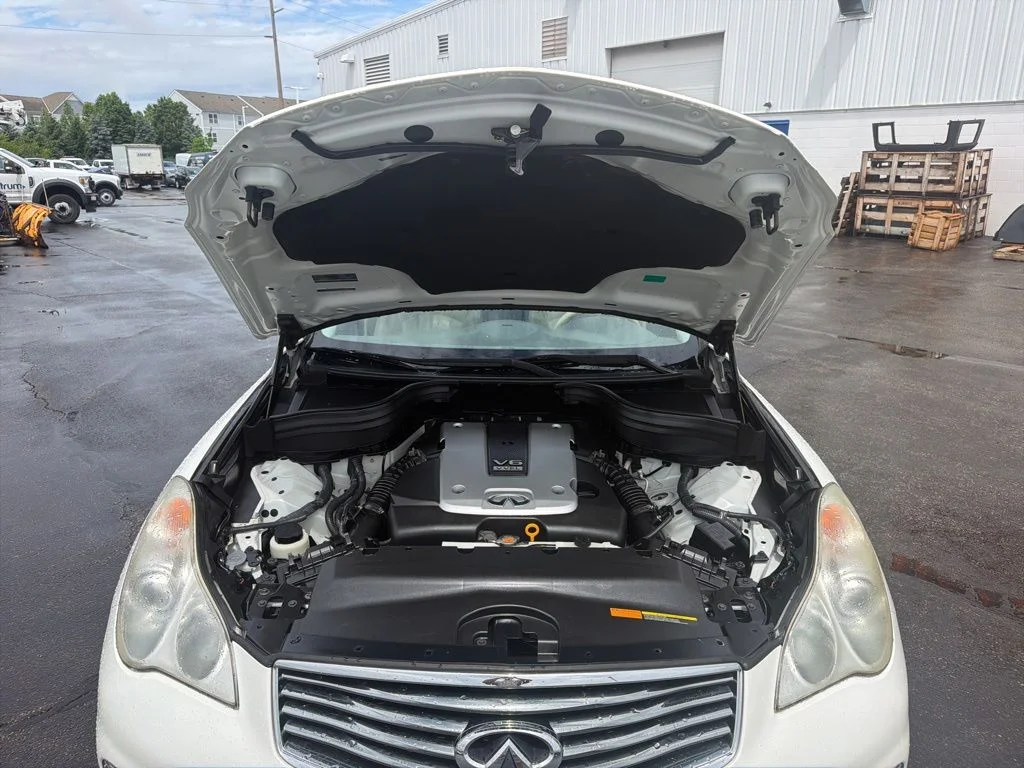 Used 2014 White INFINITI Journey image 33