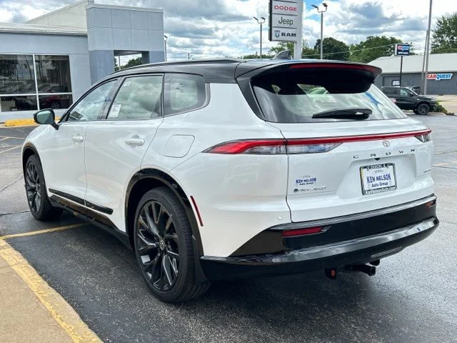 New 2026 Oxygen White with Black roof <sup>1</sup> Toyota  Limited image 7