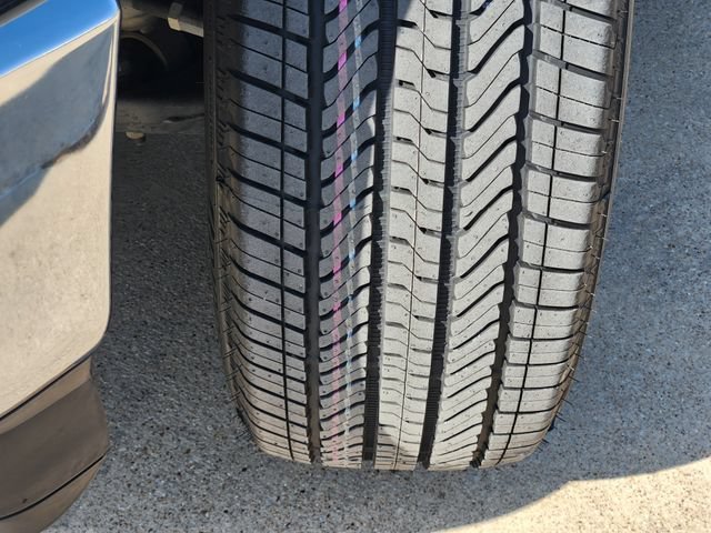Used 2023 White Ford XL image 18