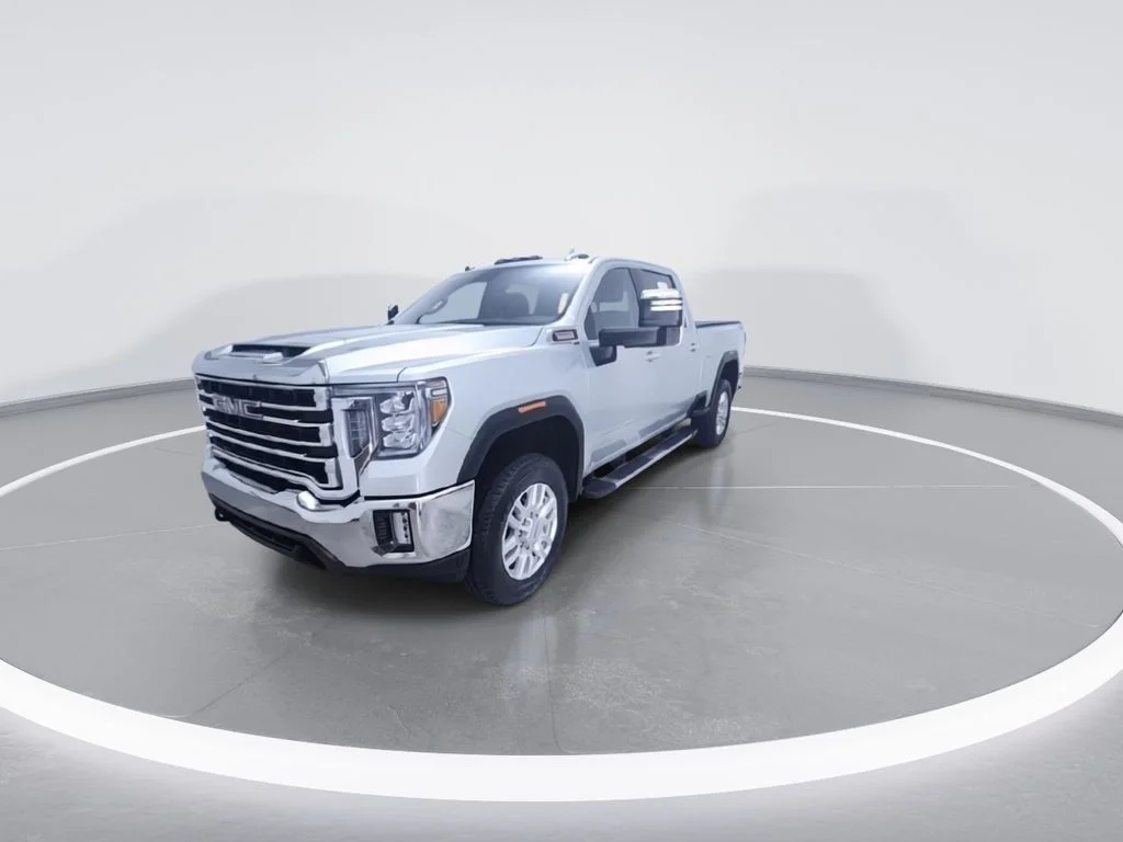 Used 2023 Silver GMC SLT image 5