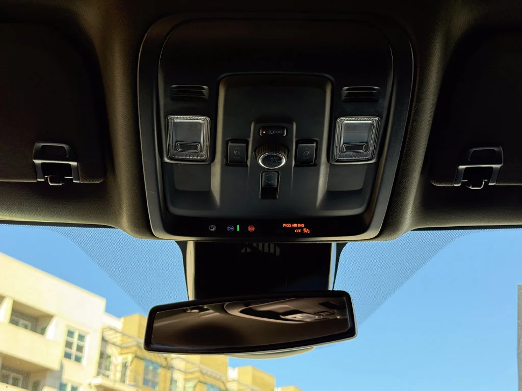 Used 2025 Summit White GMC Denali image 23