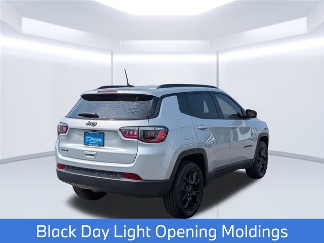 New 2026 Silver Zynith Metallic Clear-Coat Exterior Paint Jeep Latitude image 6