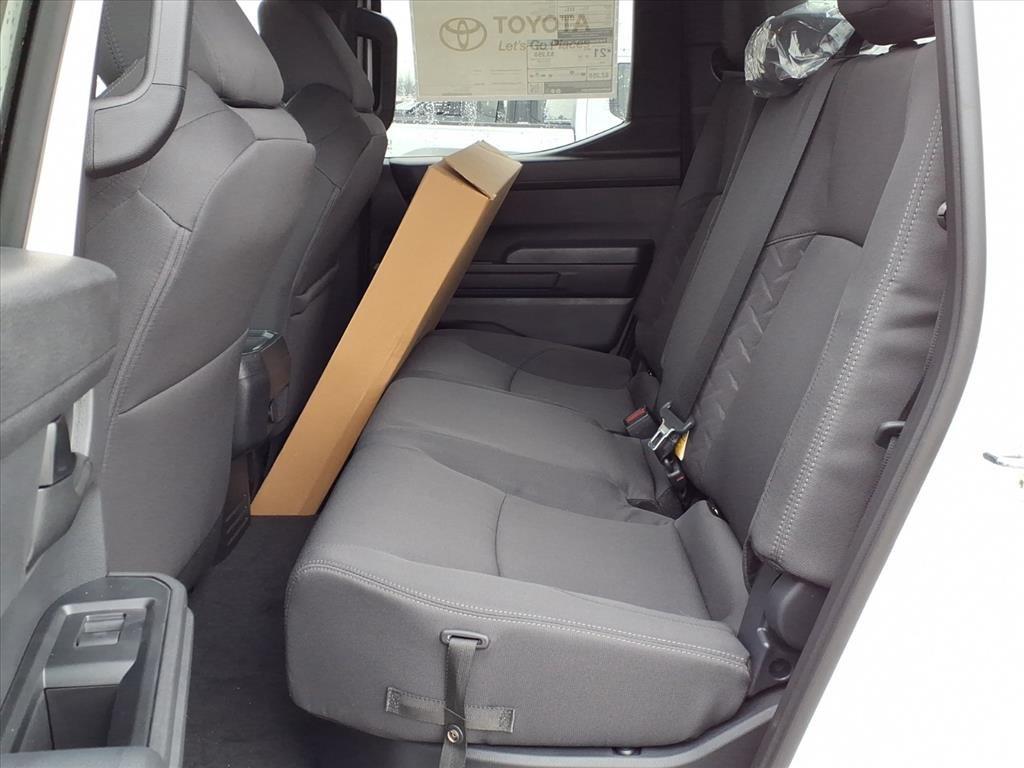 2026 Toyota Tacoma SR5 - Photo 9