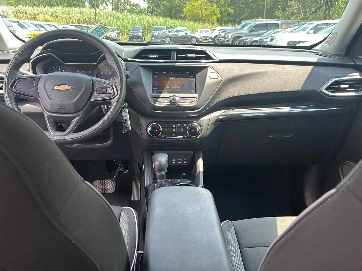 Used 2021 Summit White Chevrolet L image 15