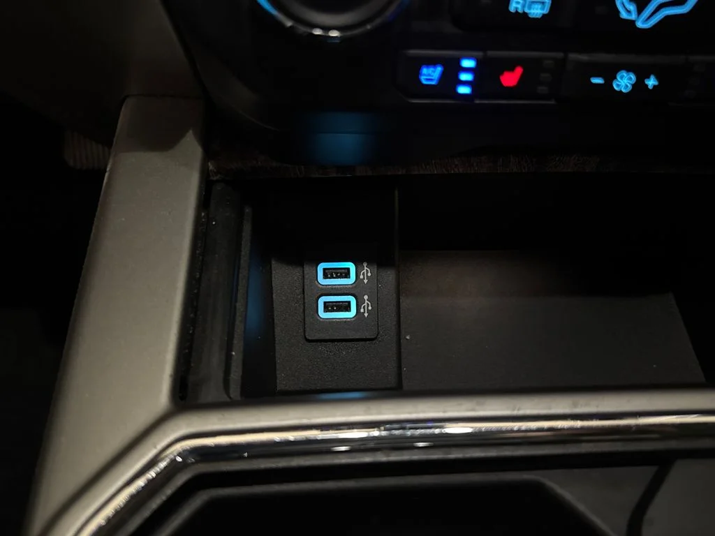 Used 2017  Ford Lariat image 31