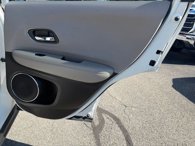 Used 2018 White Honda EX image 14