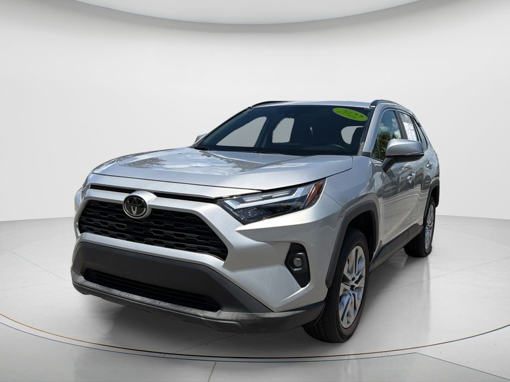 Used 2022 Silver Toyota XLE Premium image 1