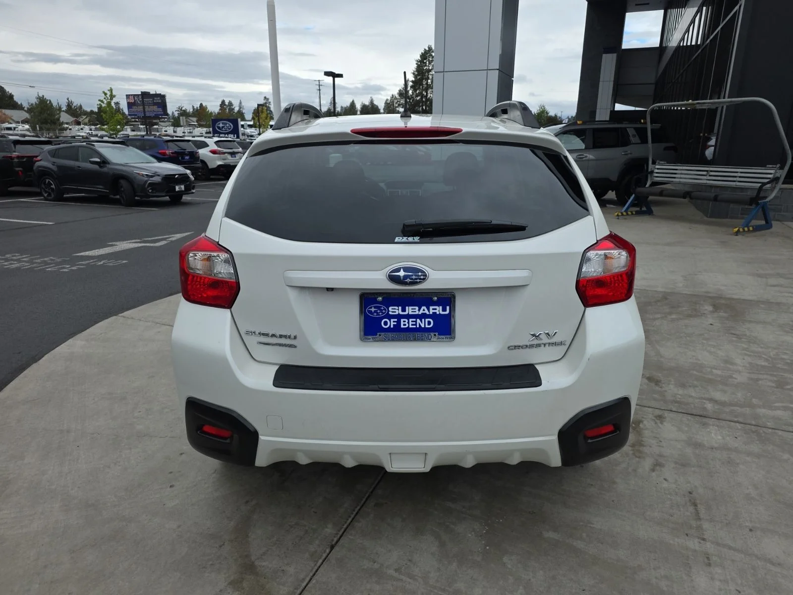 Used 2015 Crystal White Pearl Subaru 2.0i Premium image 6
