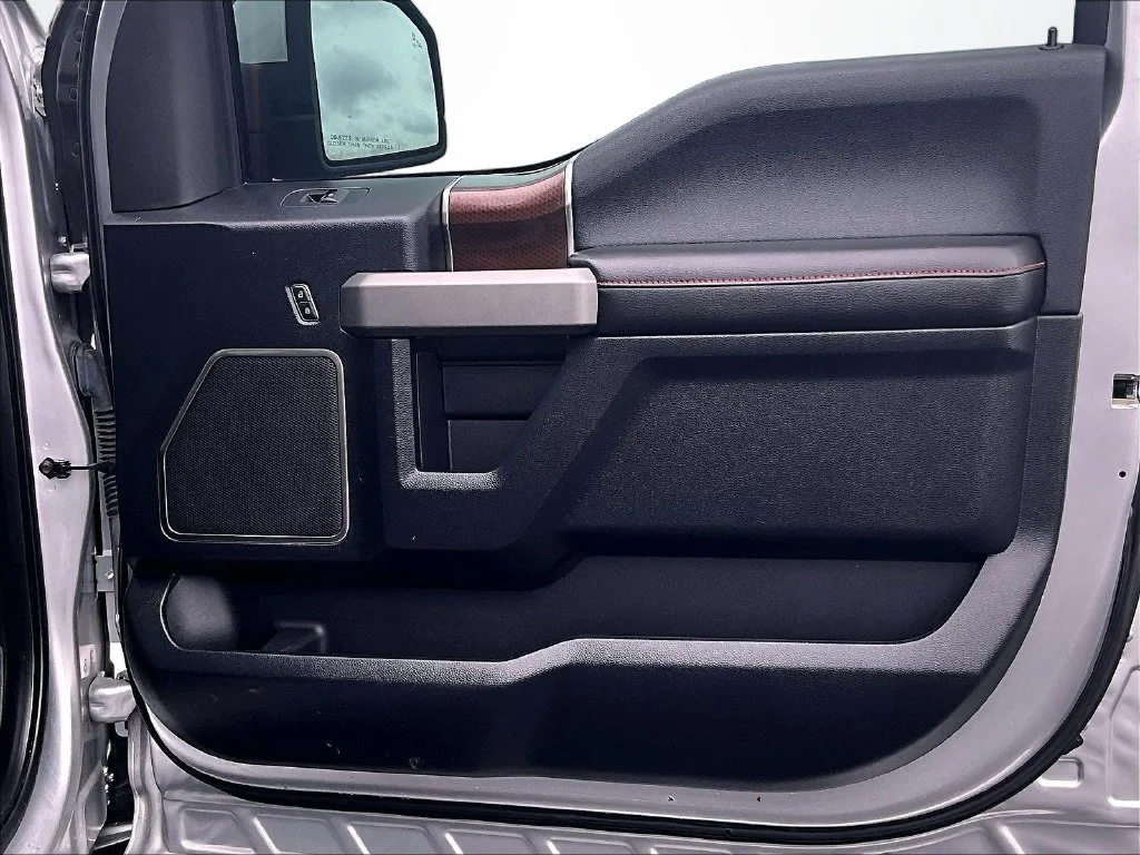 Used 2017 White Ford Raptor image 25