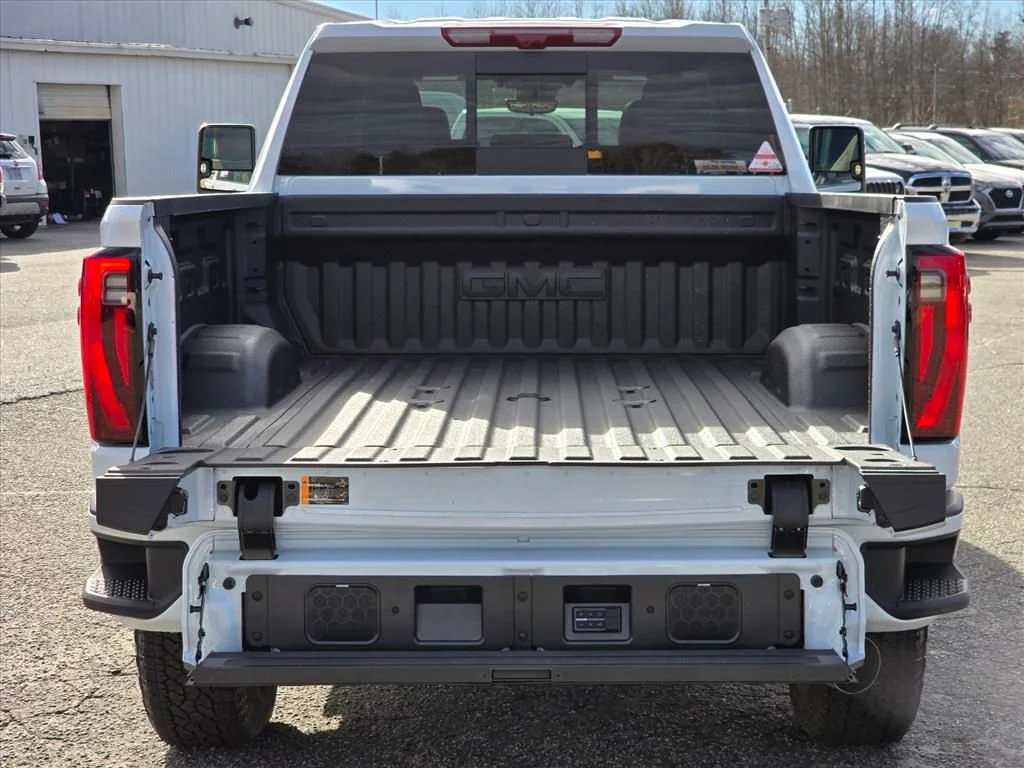 New 2026 Glacier White Tricoat GMC Denali Ultimate image 21