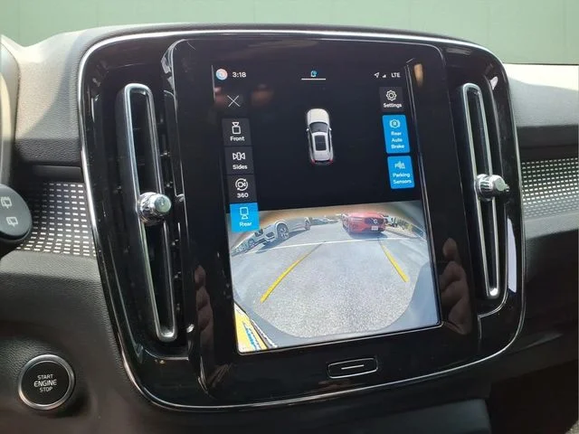 Used 2023 White Volvo Ultimate image 29