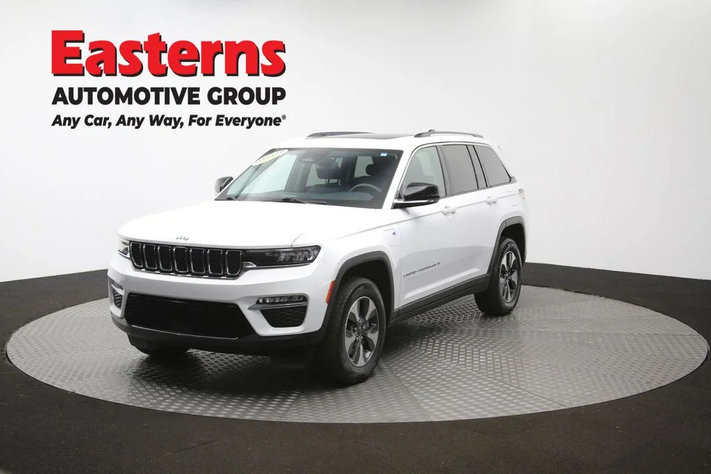 Used 2022 White Jeep 4xe image 58