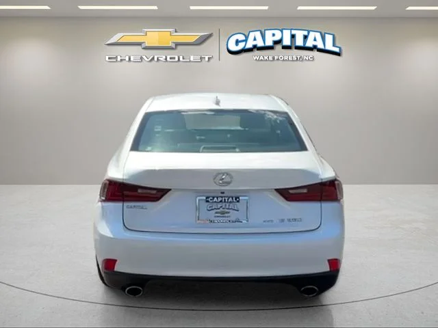 Used 2014  Lexus 250 image 4