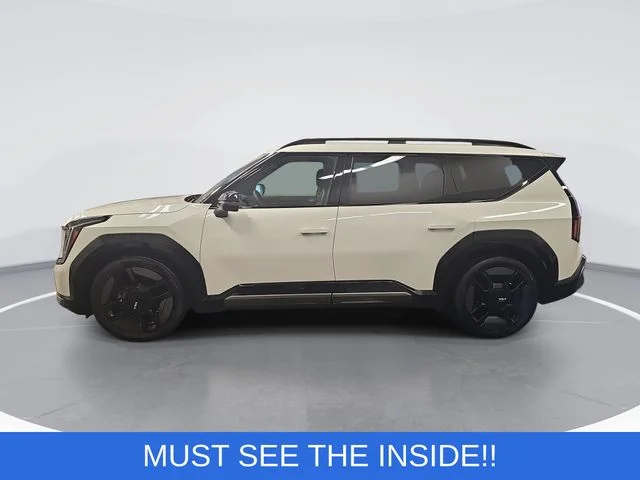 Used 2024 White Kia GT-Line image 6