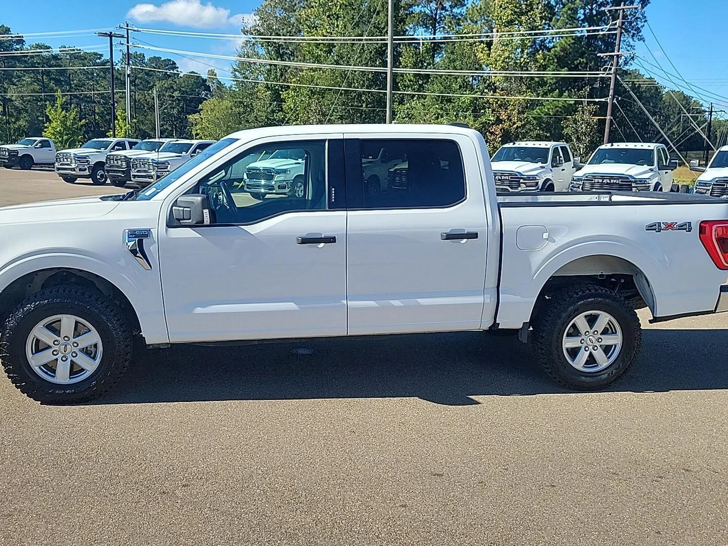 Used 2021 Oxford White Ford XLT image 2