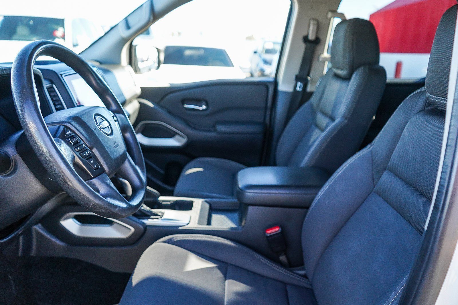 2022 Nissan Frontier SV - Photo 17