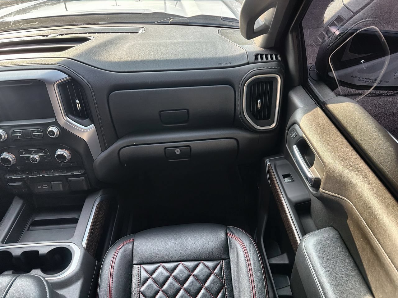 Used 2021 SUMMIT WHITE GMC Elevation image 24