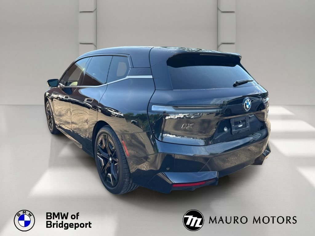 Used 2023 Black BMW M60 image 4