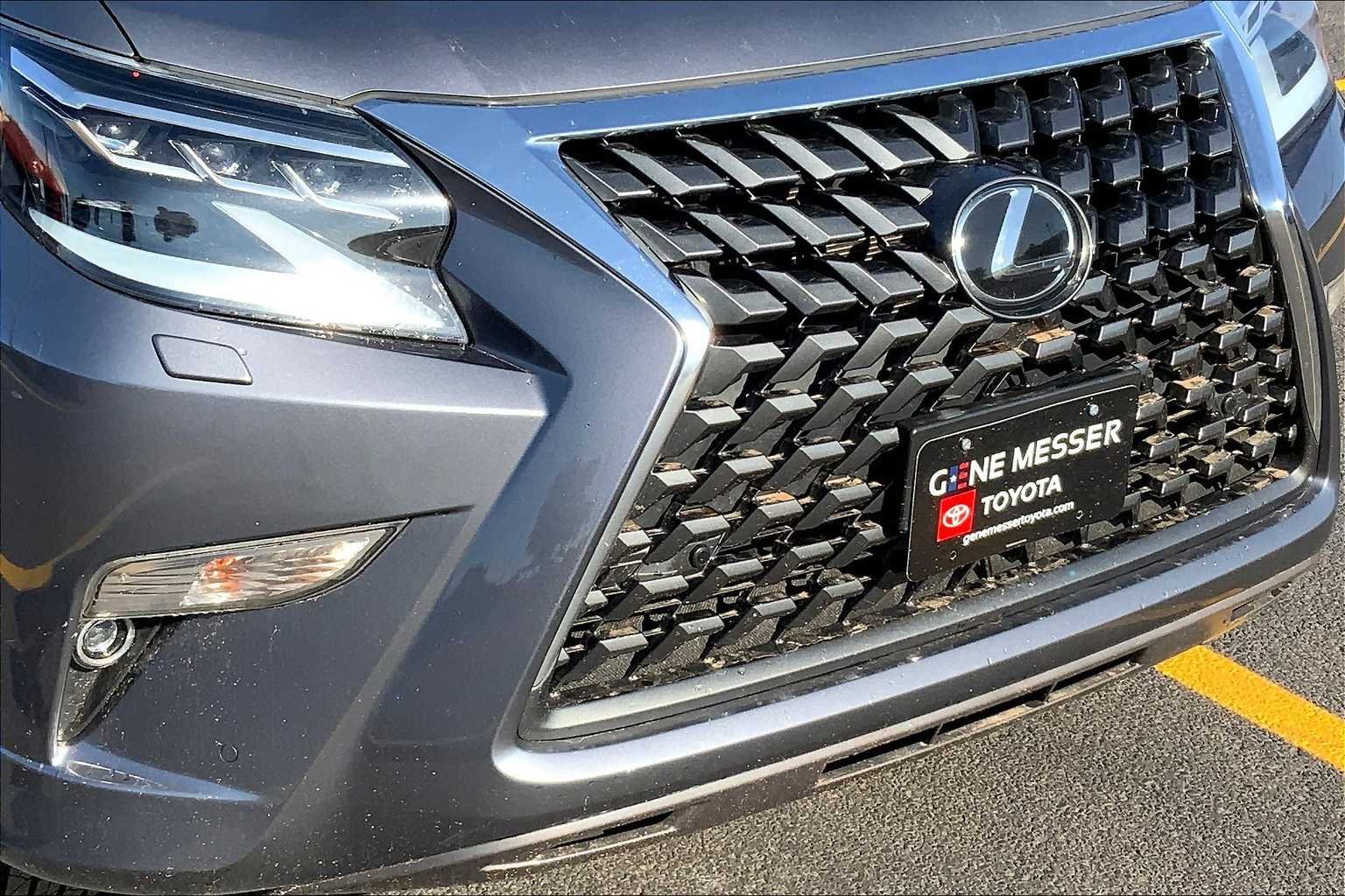 Used 2022 Nebula Gray Pearl Lexus Premium image 28