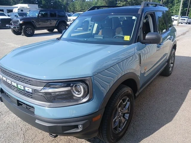 Used 2022 Blue Ford Badlands image 8