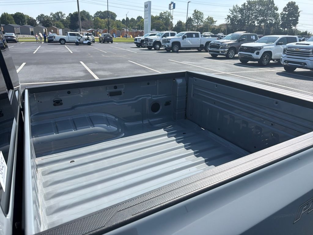 Used 2025 Gray Nissan PRO-4X image 10
