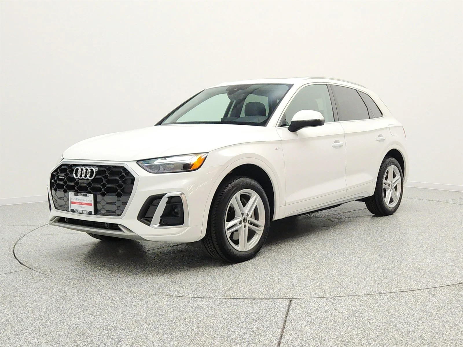 2022 Audi Q5 55 e Premium Plus's photo