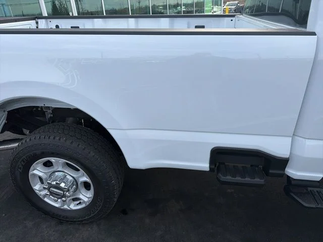 2025 Ford F-350 Super Duty XLT - Photo 23
