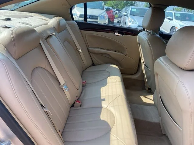 Used 2008 Gold Buick CXL image 23