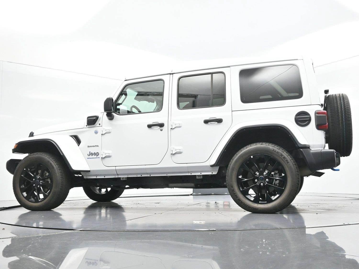 Used 2024 Bright White Clearcoat Jeep Sahara image 46