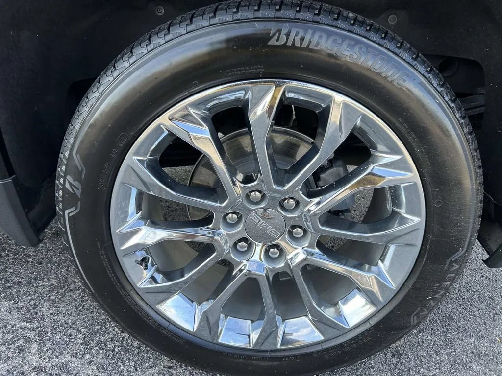 Used 2023 Onyx Black GMC Denali image 10