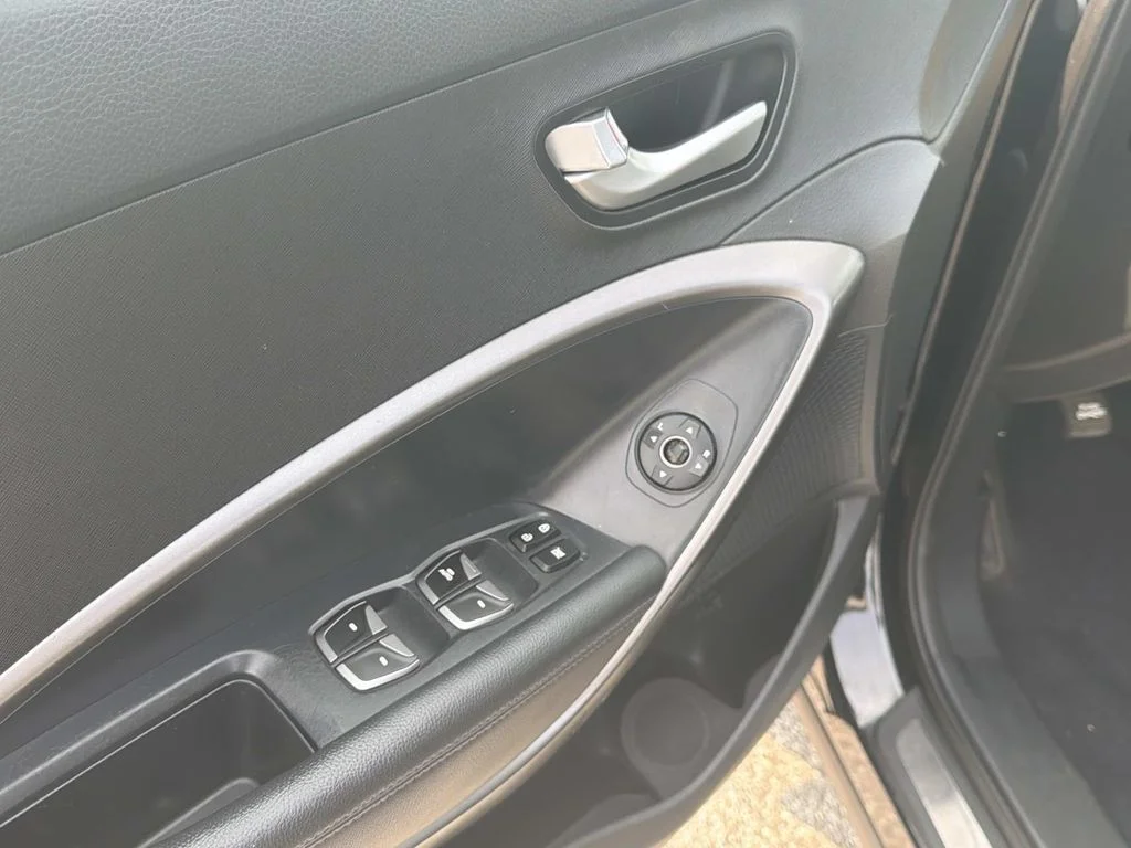Used 2013 Black Hyundai 2.0L Turbo image 15