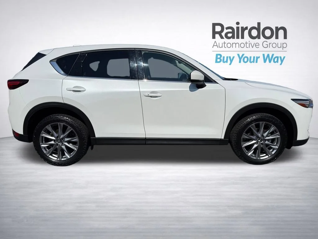 Used 2021 Snowflake White Pearl Mica Mazda Grand Touring image 8
