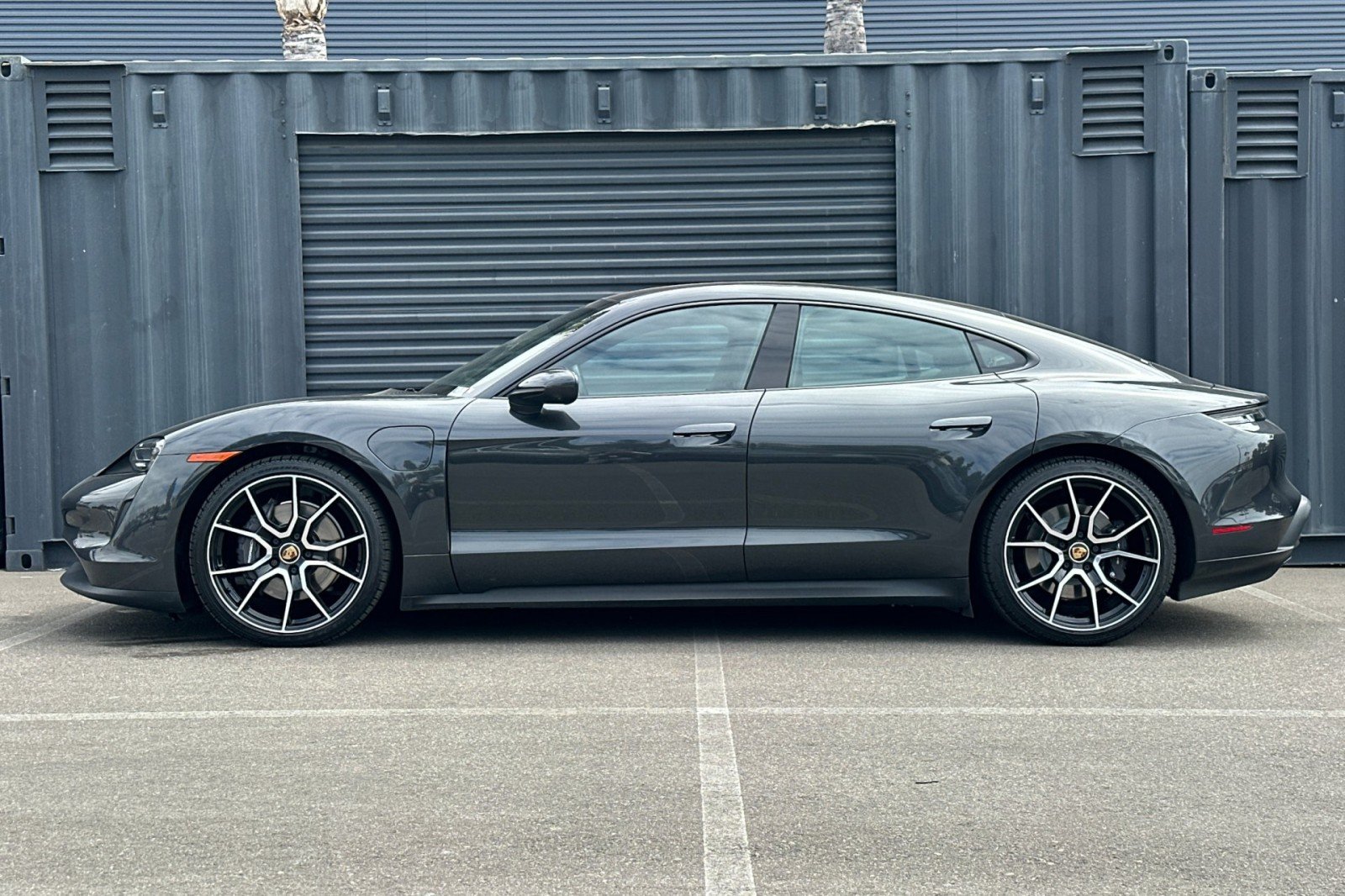 Used 2023 Volcano Grey Metallic Porsche  image 2