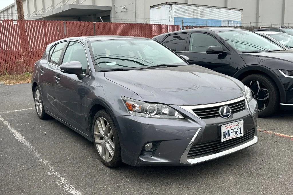 Used 2016 Gray Lexus 200h image 2