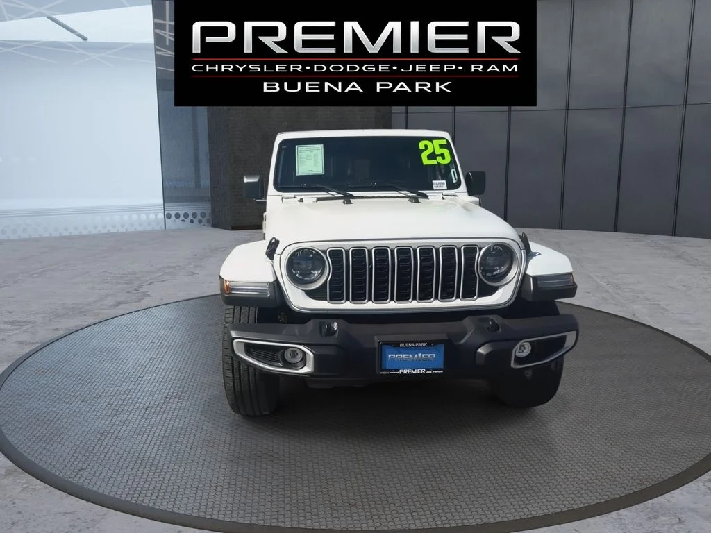 Used 2025 White Jeep Sahara 4xe image 3