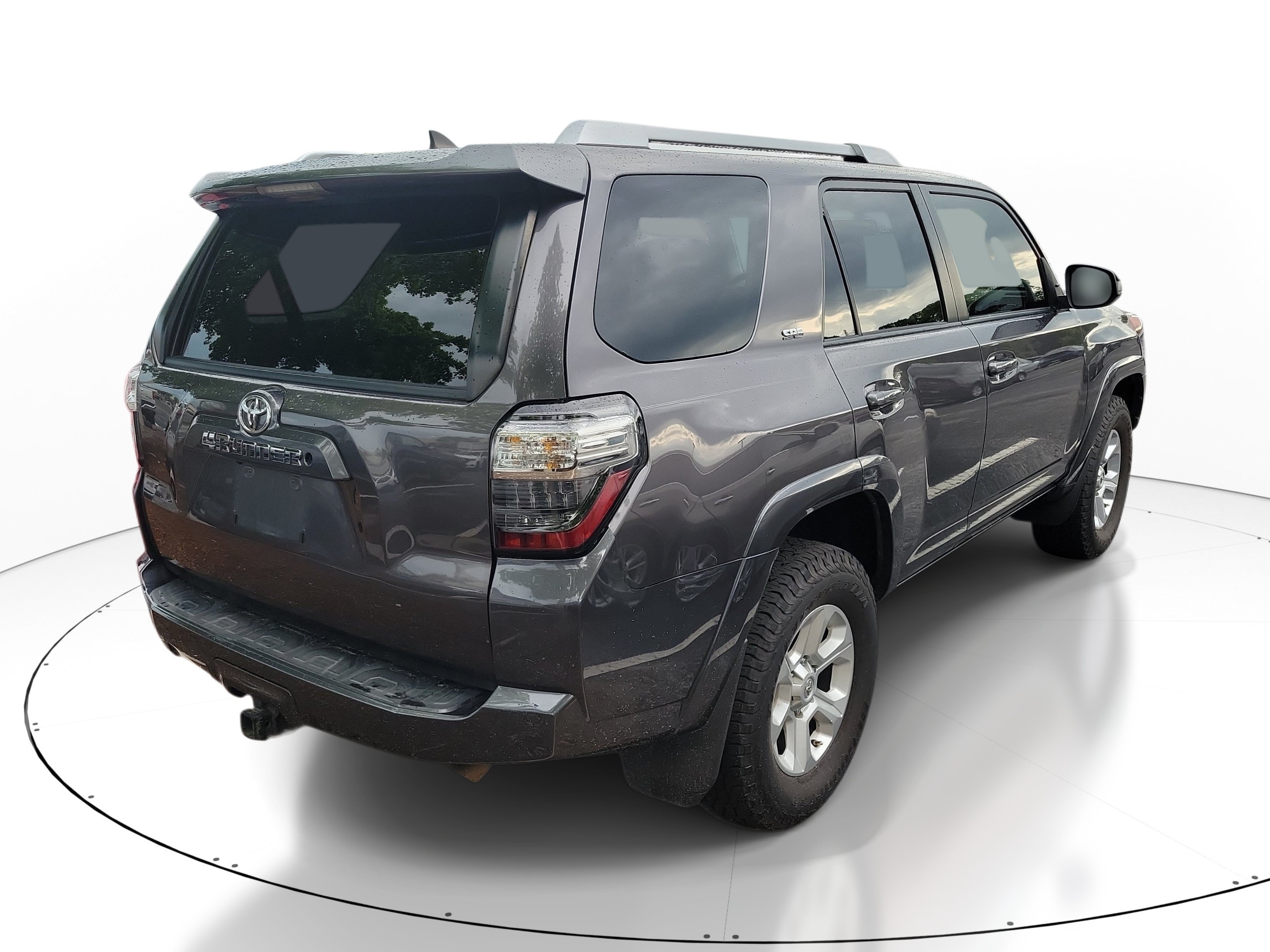 Used 2014 Magnetic Gray Metallic Toyota SR5 image 8