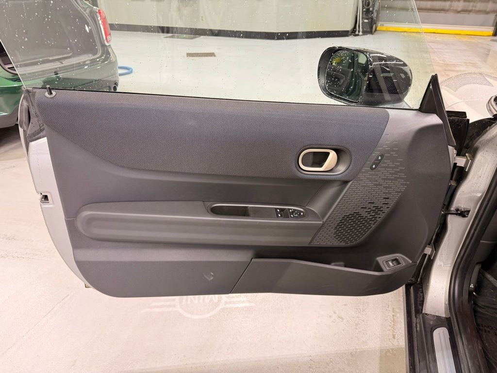 2025 MINI Hardtop 2 Door Base - Photo 10