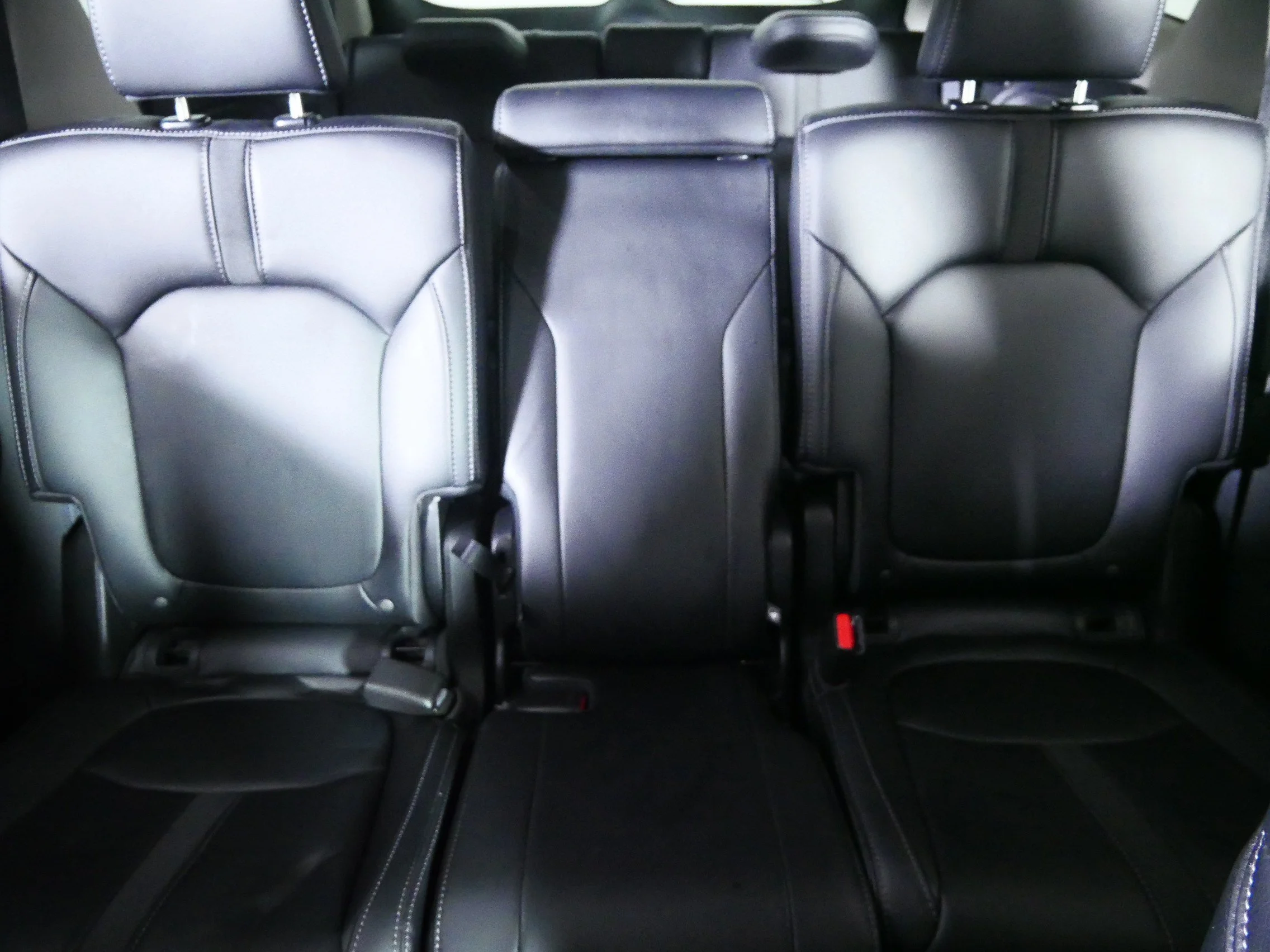 Used 2023 Platinum White Pearl Honda EX-L 8 Passenger image 13