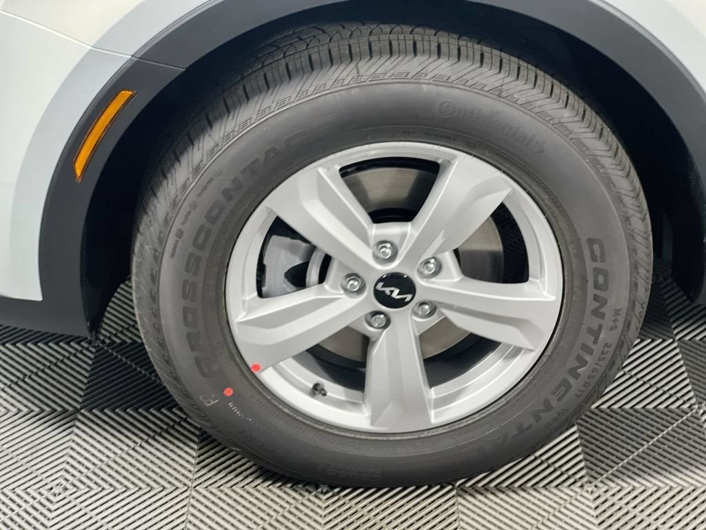 2026 Kia Sorento LX - Photo 12