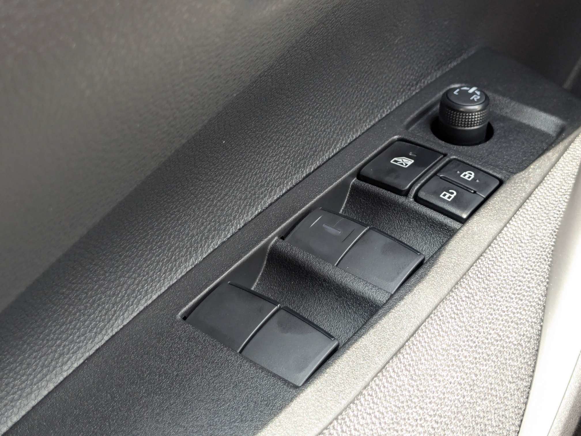 New 2026 Wind Chill Pearl Toyota LE image 23