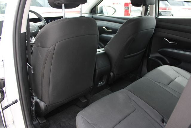 Used 2025 White Pearl Hyundai SE image 20