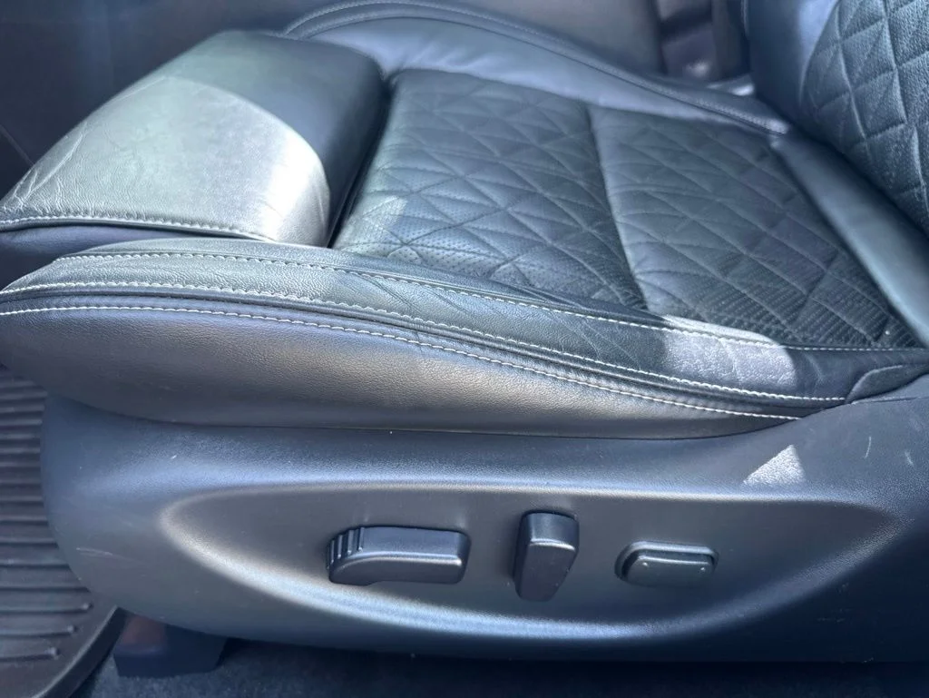 Used 2022 Scarlet Ember Nissan Platinum image 15