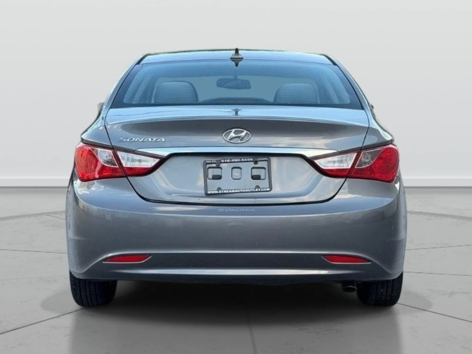Used 2013 Gray Hyundai GLS image 4