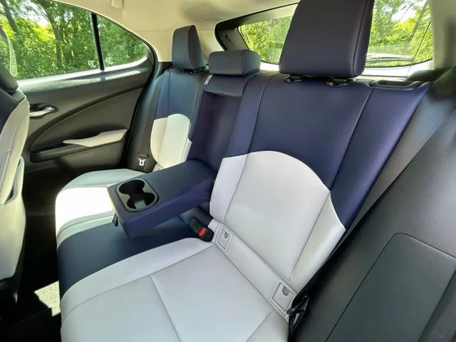 Used 2020 White Lexus 250h Base image 30