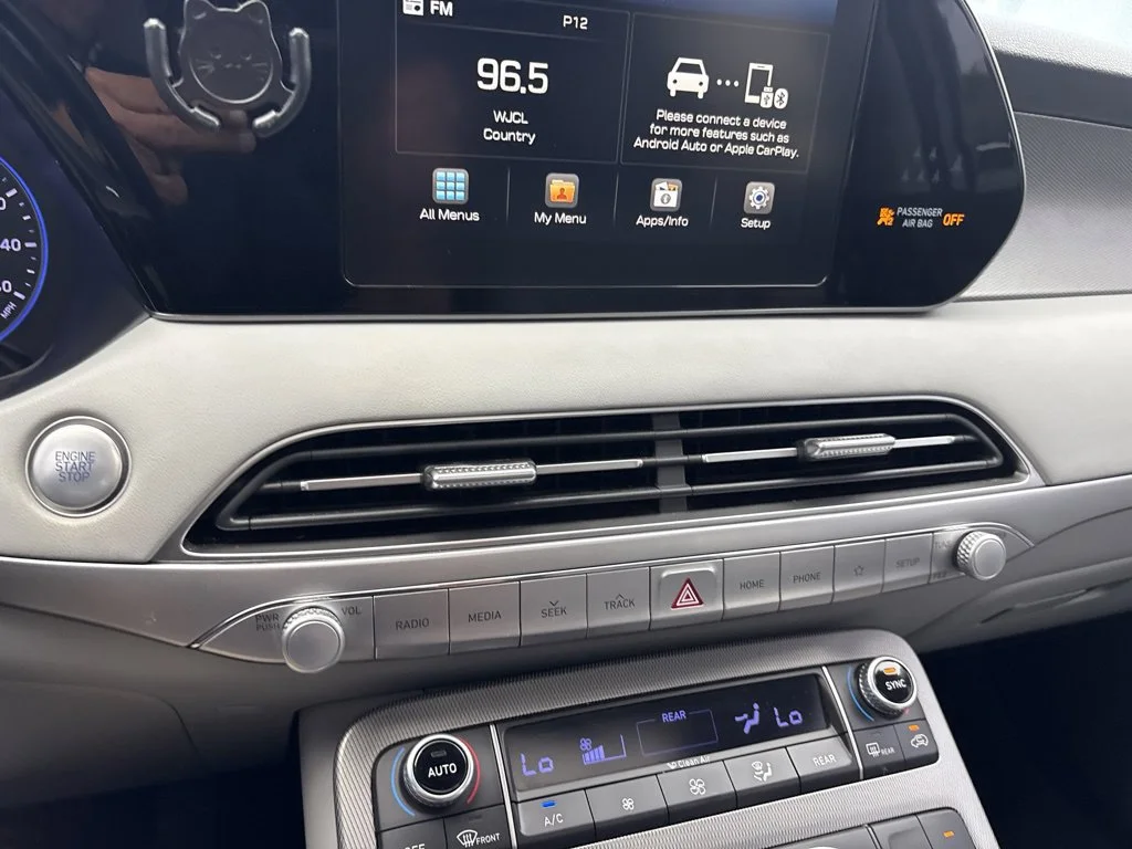 Used 2020 Silver Hyundai SEL image 19