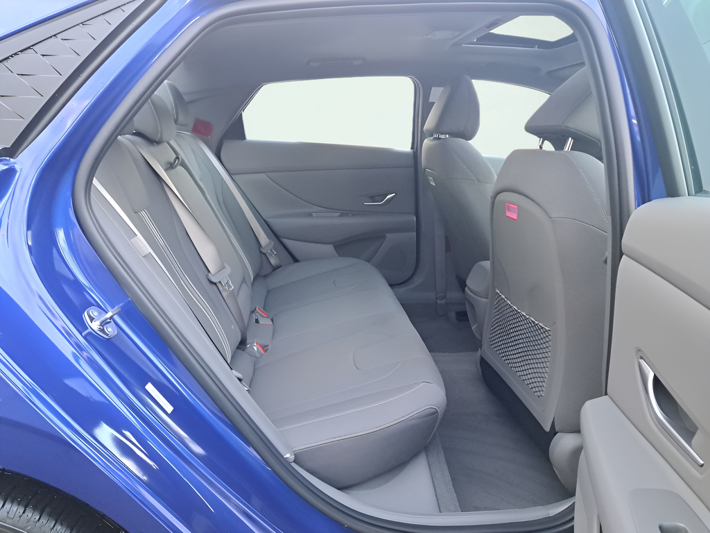 2026 Hyundai Elantra SEL - Photo 14
