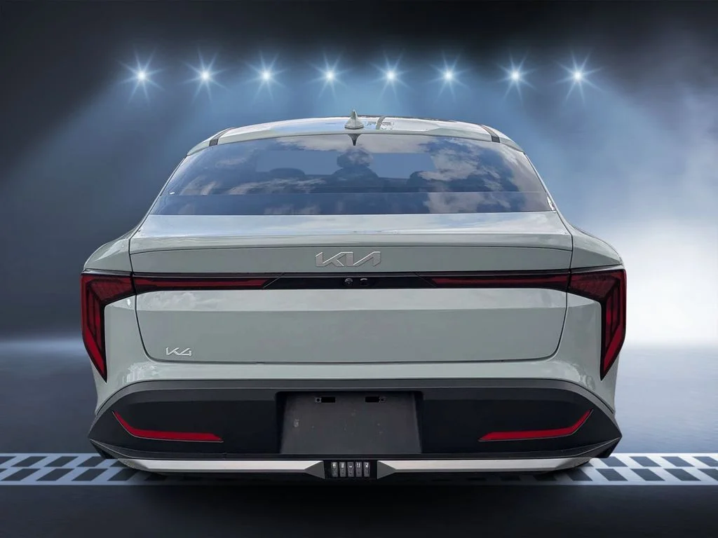 Used 2025  Kia EX image 4